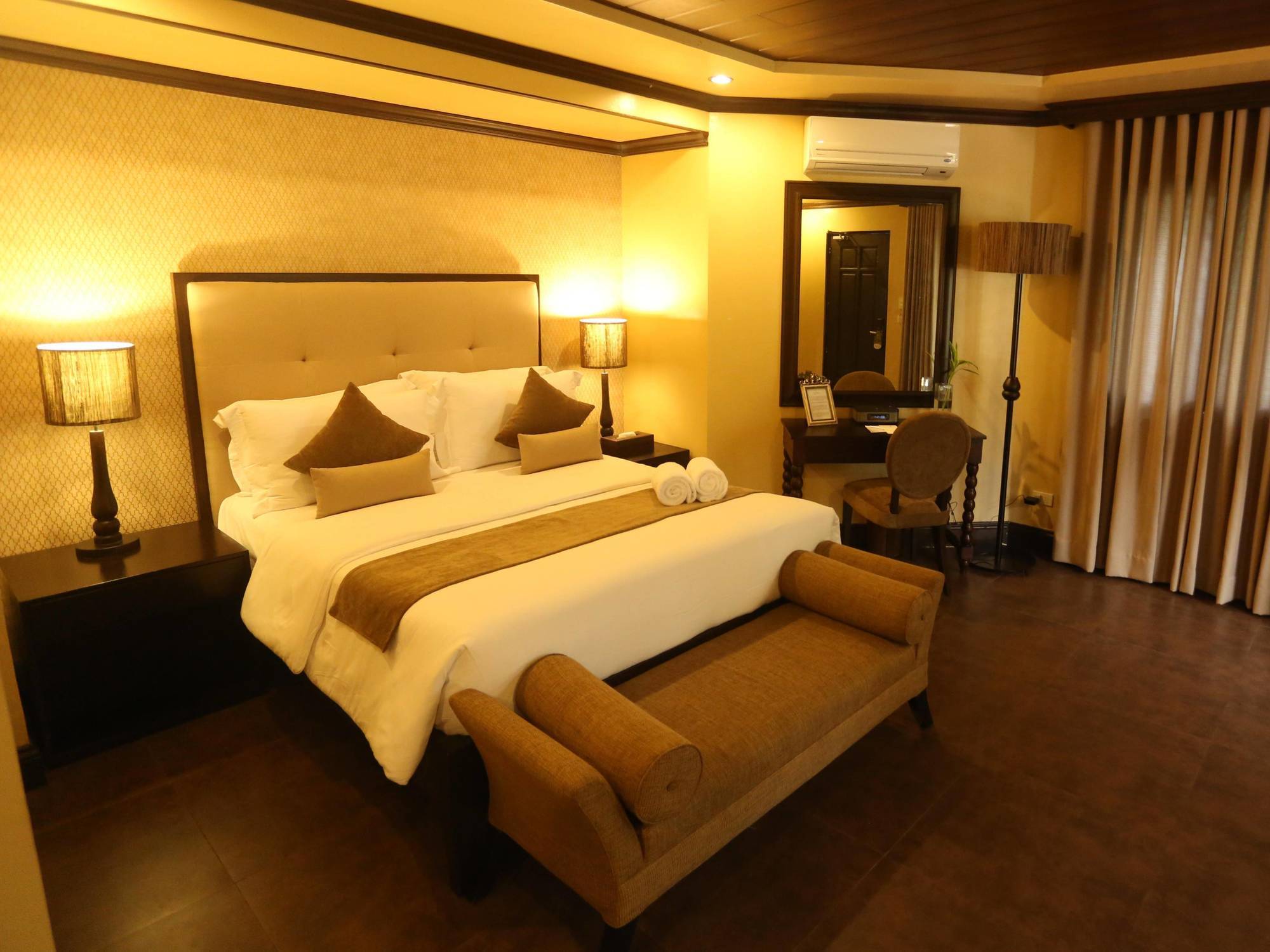 Hillcreek Gardens Tagaytay 호텔 Luksuhin 외부 사진